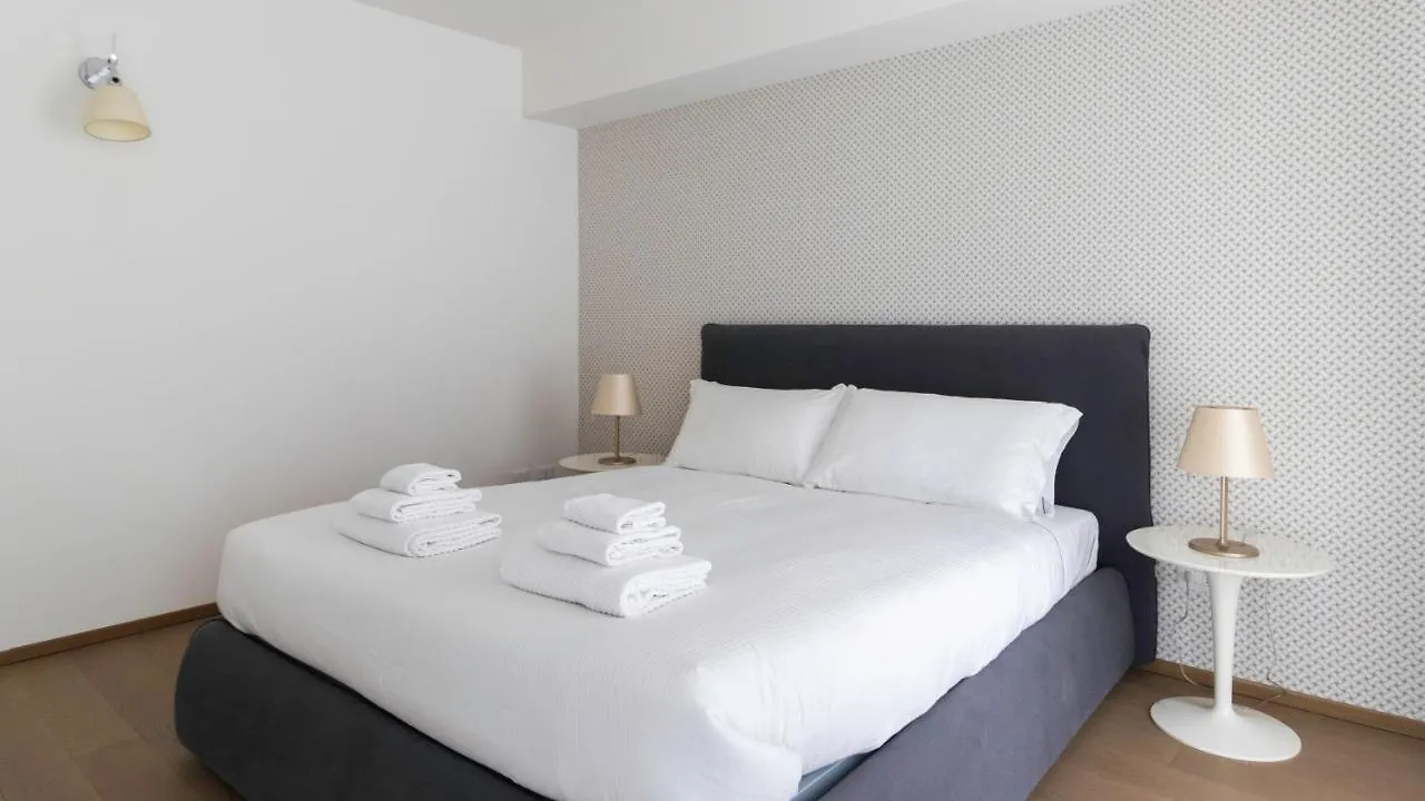 Apartment Italianway - Corso Como 11 Milan Italy